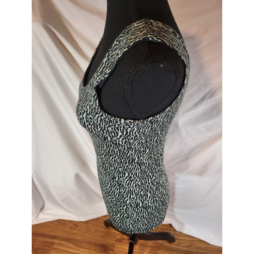 Varley Size Small Built In Bra Tank Top Animal Print - Picture 3 of 5